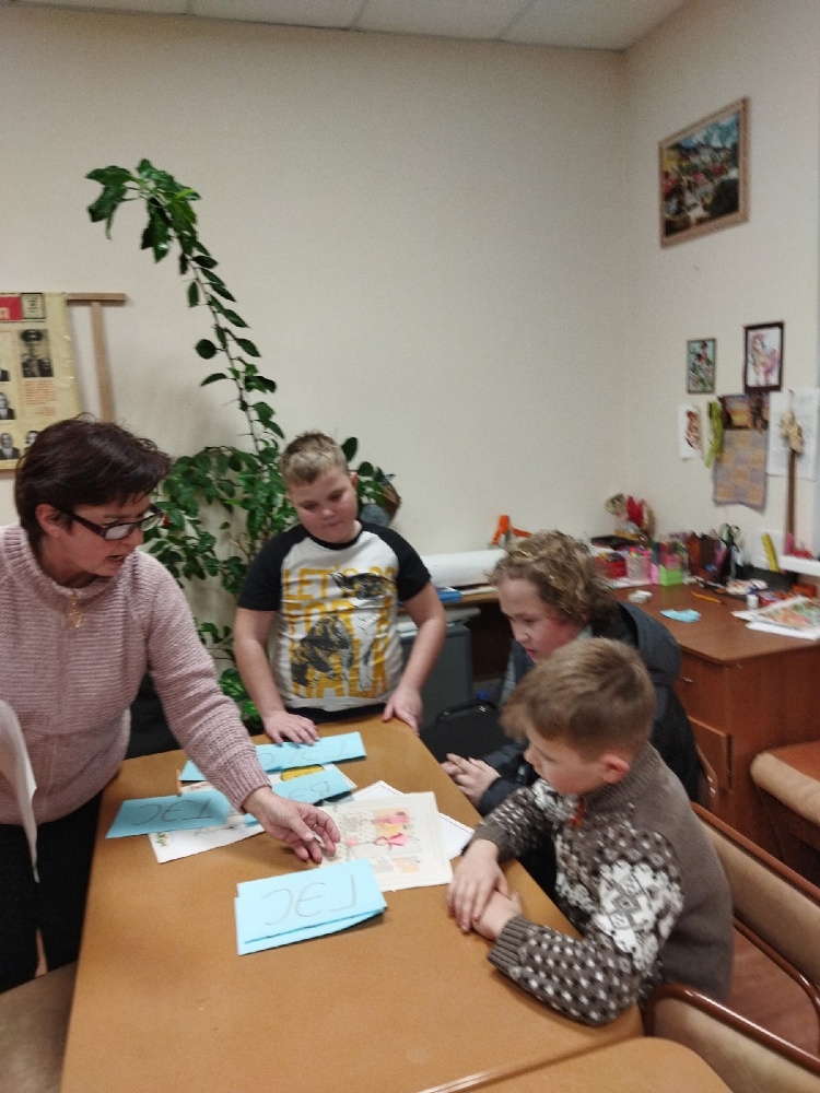 11 ноября в ДК пос.Черновское прошла познавательная викторина для детей